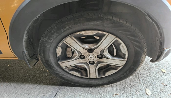 2019 Renault TRIBER RXZ, Petrol, Manual, 91,840 km, tyre