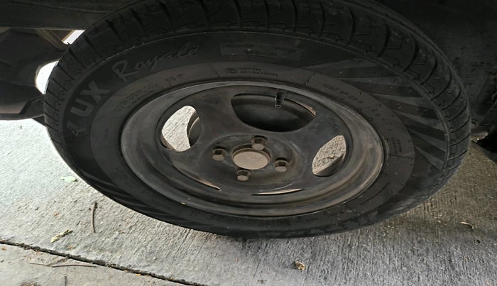 2019 Renault TRIBER RXZ, Petrol, Manual, 91,840 km, tyre