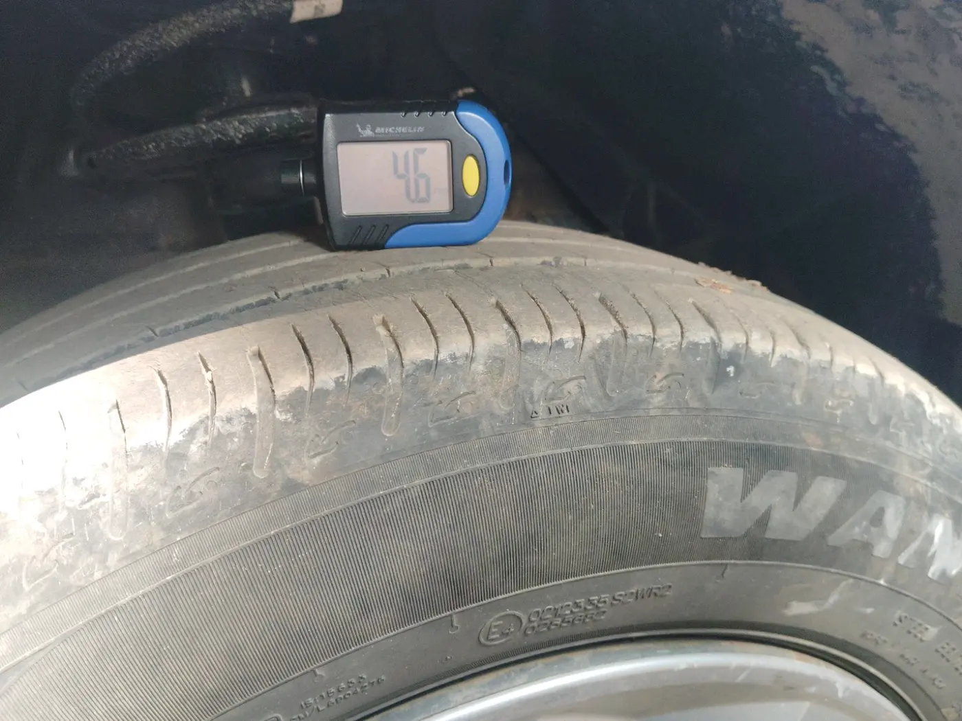2023 Maruti BREZZA LXI S- CNG, Petrol, Manual, 56,644 km, tyre
