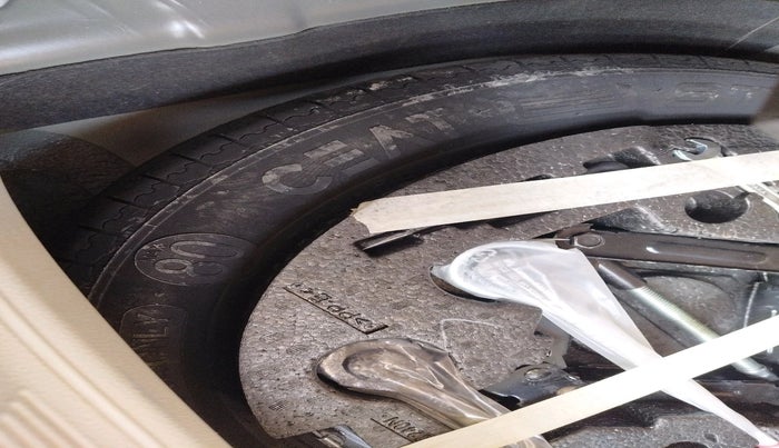 2024 Mahindra XUV 3XO AX7 1.5 Turbo Diesel, Diesel, Manual, 5,982 km, tyre