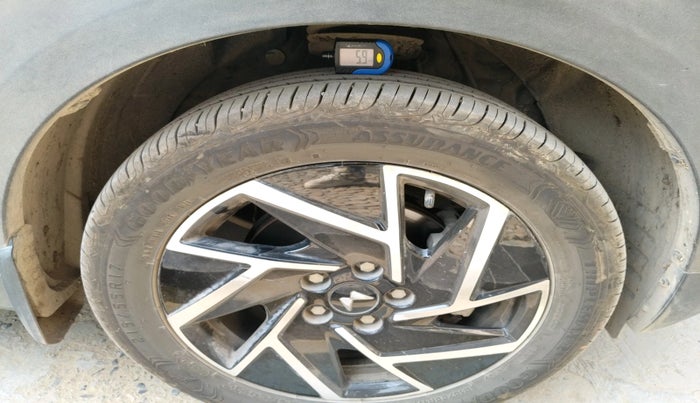 2024 Mahindra XUV 3XO AX7 1.5 Turbo Diesel, Diesel, Manual, 5,982 km, tyre