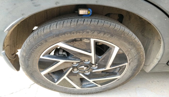 2024 Mahindra XUV 3XO AX7 1.5 Turbo Diesel, Diesel, Manual, 5,982 km, tyre