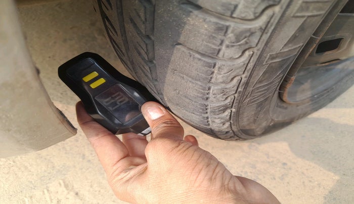 2012 Chevrolet Spark LS 1.0, Petrol, Manual, 89,649 km, tyre