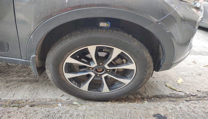 2020 Tata NEXON XZ PLUS (O) PETROL, Petrol, Manual, 15,500 km, tyre