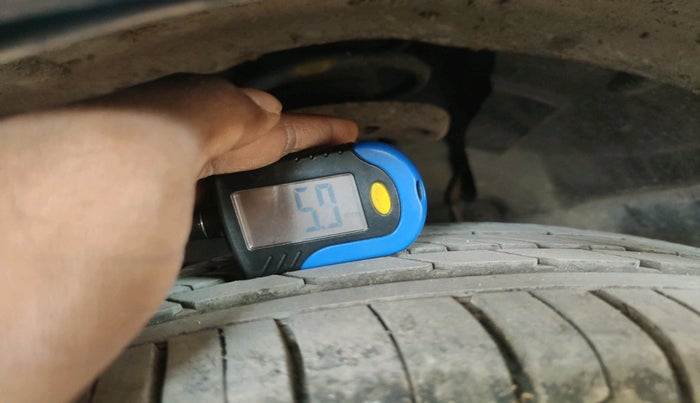 2018 Ford Ecosport TITANIUM 1.5L DIESEL, Diesel, Manual, 1,26,032 km, tyre