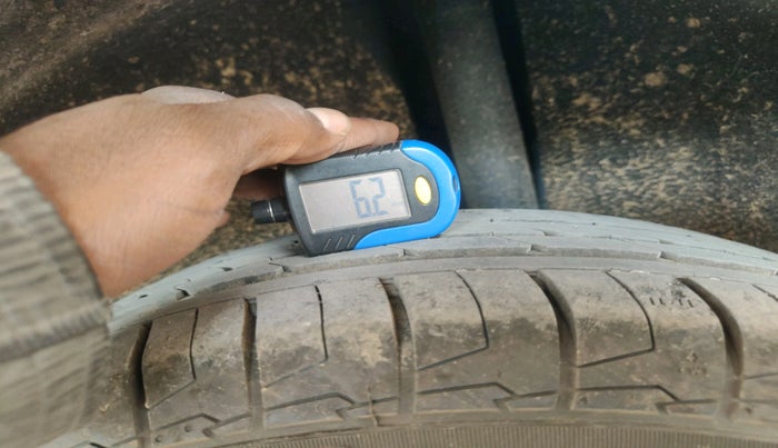 2018 Ford Ecosport TITANIUM 1.5L DIESEL, Diesel, Manual, 1,26,032 km, tyre