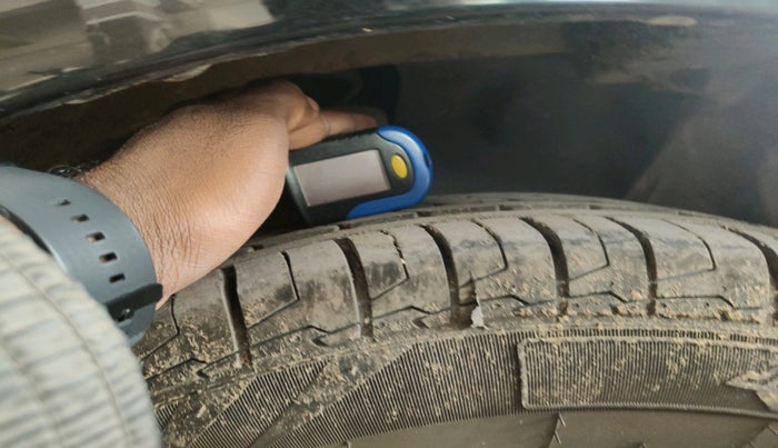 2018 Ford Ecosport TITANIUM 1.5L DIESEL, Diesel, Manual, 1,26,032 km, tyre