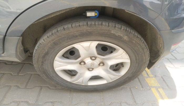 2017 Ford Ecosport TREND+ 1.5L DIESEL, Diesel, Manual, 1,17,992 km, tyre