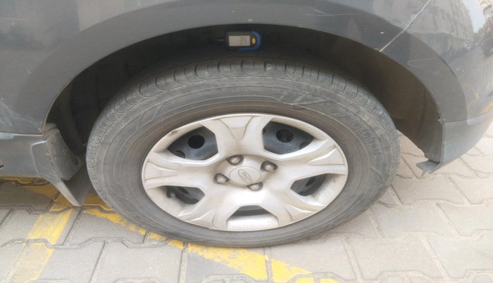 2017 Ford Ecosport TREND+ 1.5L DIESEL, Diesel, Manual, 1,17,992 km, tyre