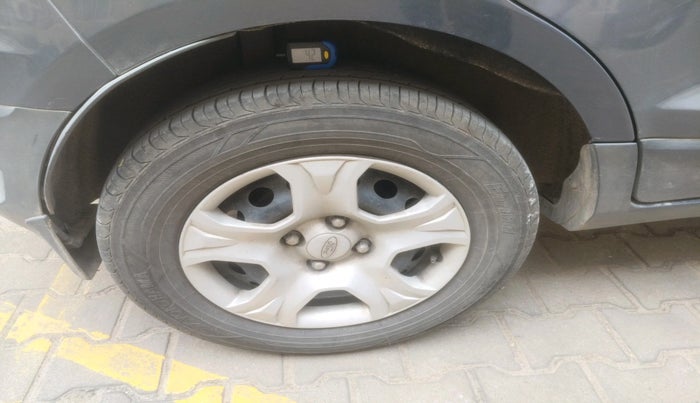 2017 Ford Ecosport TREND+ 1.5L DIESEL, Diesel, Manual, 1,17,992 km, tyre