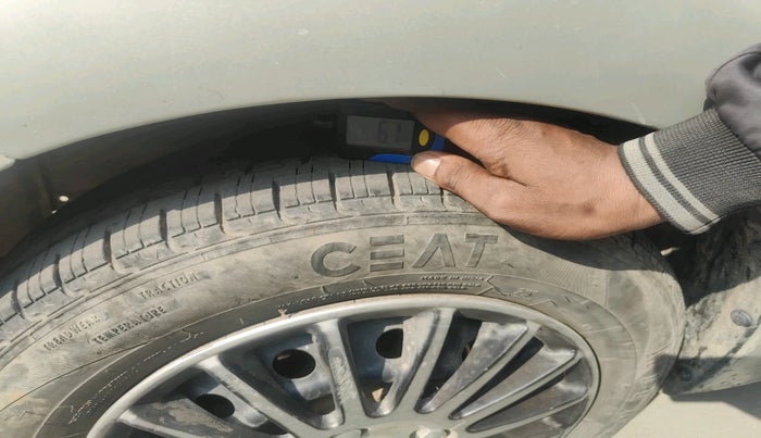 2014 Maruti Celerio VXI AMT, Petrol, Automatic, 1,24,300 km, tyre