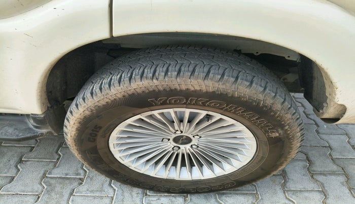 2016 Mahindra Scorpio S10 AT, Diesel, Automatic, 99,437 km, tyre