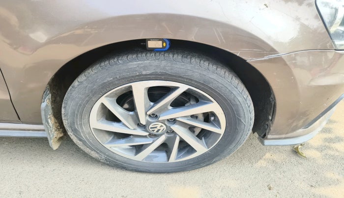 2020 Volkswagen Polo COMFORTLINE PLUS 1.0L MPI, Petrol, Manual, 86,831 km, tyre