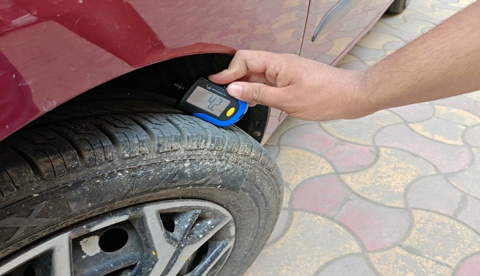 2014 Hyundai i10 MAGNA 1.1, Petrol, Manual, 63,753 km, tyre