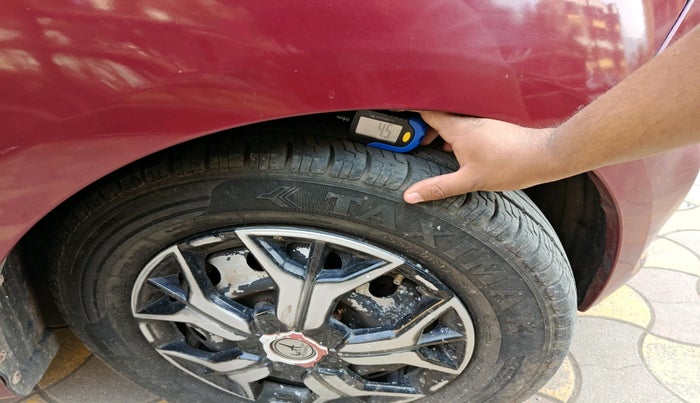 2014 Hyundai i10 MAGNA 1.1, Petrol, Manual, 63,753 km, tyre