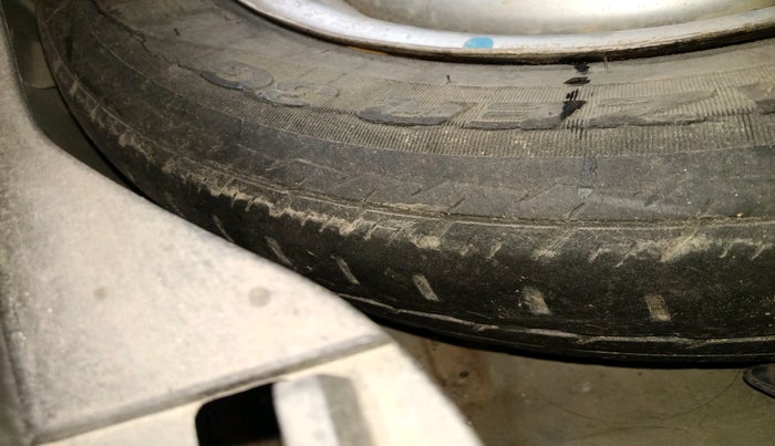 2017 Maruti Wagon R 1.0 LXI CNG, Petrol, Manual, 1,01,387 km, tyre