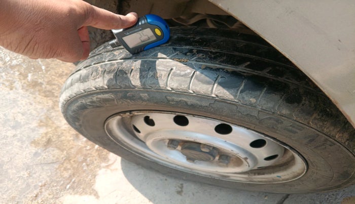 2017 Maruti Wagon R 1.0 LXI CNG, Petrol, Manual, 1,01,387 km, tyre