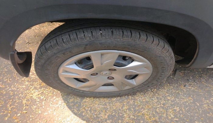 2020 Renault Kwid RXT 1.0 (O), Petrol, Manual, 8,661 km, tyre