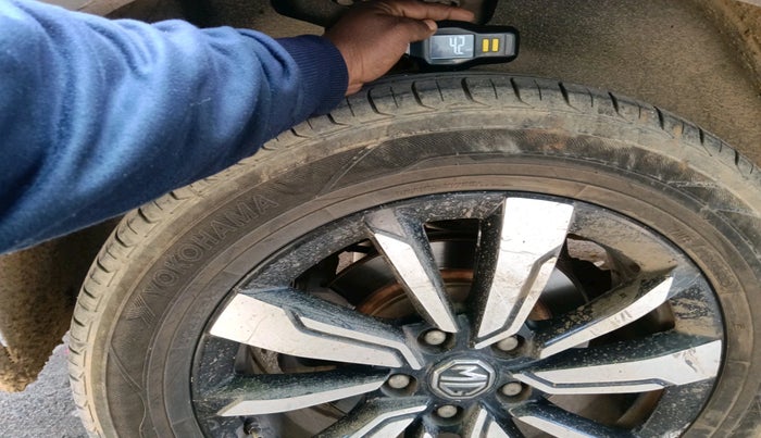 2020 MG HECTOR SHARP 2.0 DIESEL, Diesel, Manual, 1,07,500 km, tyre