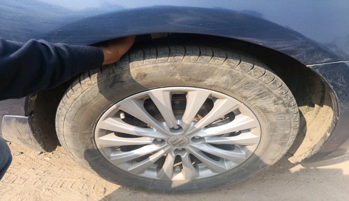 2015 Maruti Ciaz ZXI, Petrol, Manual, 1,17,786 km, tyre