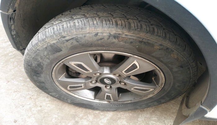 2014 Mahindra XUV500 W8, Diesel, Manual, 1,24,383 km, tyre