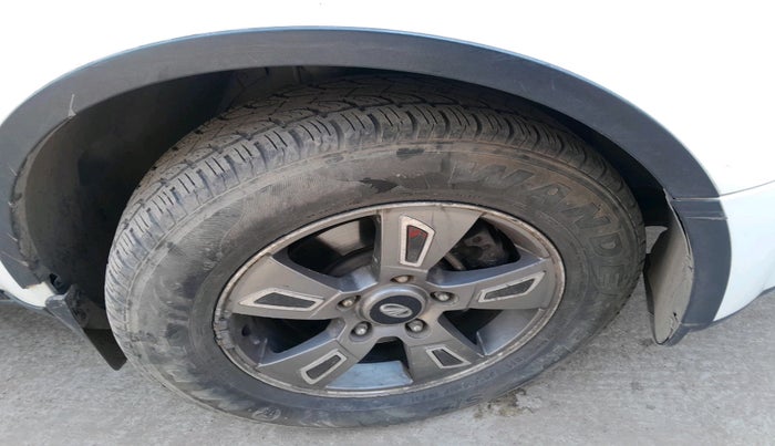 2014 Mahindra XUV500 W8, Diesel, Manual, 1,24,383 km, tyre