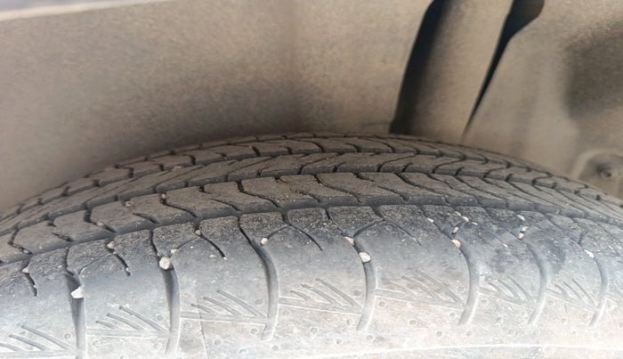 2024 Maruti Grand Vitara DELTA SMART HYBRID AT, Petrol, Automatic, 10,989 km, tyre