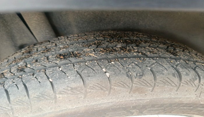 2024 Maruti Grand Vitara DELTA SMART HYBRID AT, Petrol, Automatic, 10,989 km, tyre