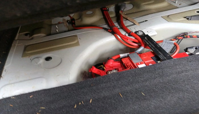 2010 BMW 5 Series 520D, Diesel, Automatic, 1,90,365 km, tyre