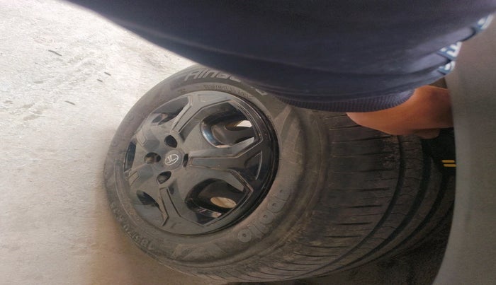 2023 Tata PUNCH PURE MT, Petrol, Manual, 25,255 km, tyre