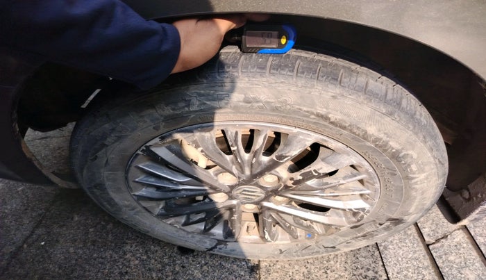 2021 Maruti Ertiga VXI CNG, Petrol, Manual, 1,21,924 km, tyre