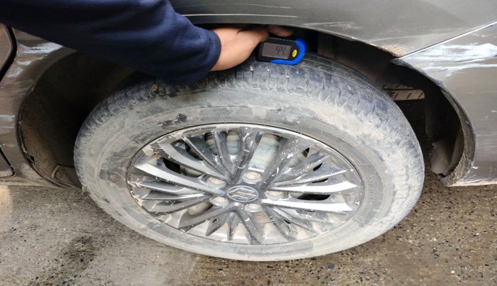 2021 Maruti Ertiga VXI CNG, Petrol, Manual, 1,21,924 km, tyre