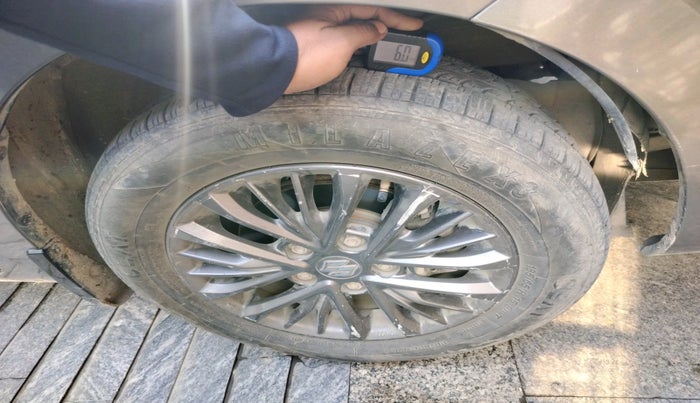 2021 Maruti Ertiga VXI CNG, Petrol, Manual, 1,21,924 km, tyre