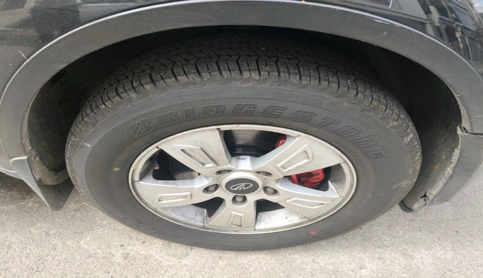 2014 Mahindra XUV500 W8, Diesel, Manual, 1,37,724 km, tyre