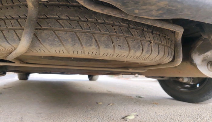 2016 Maruti Ertiga VXI, Petrol, Manual, 1,58,664 km, tyre