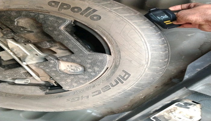 2017 Maruti Vitara Brezza ZDI PLUS, Diesel, Manual, 1,26,008 km, tyre