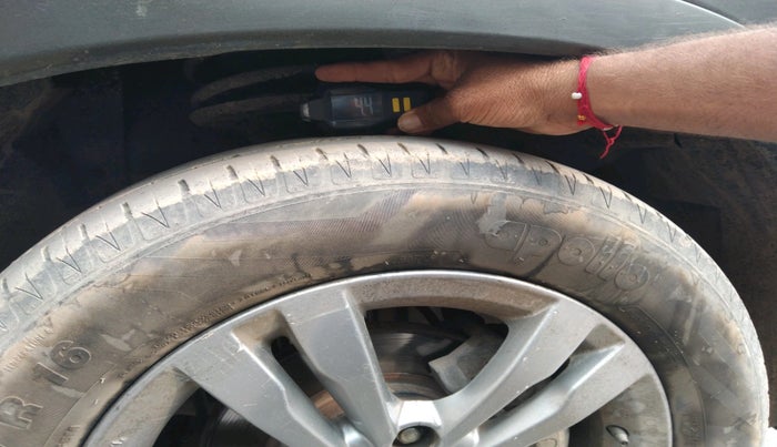 2017 Maruti Vitara Brezza ZDI PLUS, Diesel, Manual, 1,26,008 km, tyre