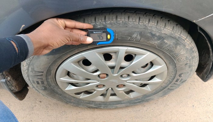 2015 Hyundai i10 MAGNA 1.1, Petrol, Manual, 64,410 km, tyre