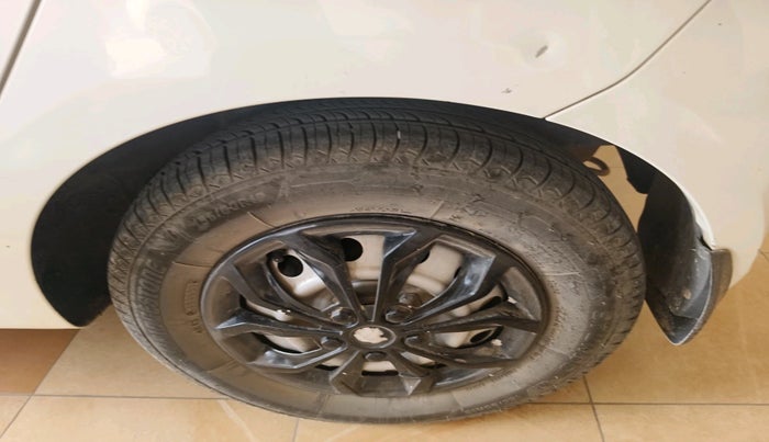 2013 Hyundai i10 ERA 1.1, Petrol, Manual, 57,796 km, tyre