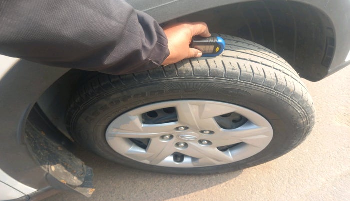 2021 Hyundai VENUE S 1.2, Petrol, Manual, 29,130 km, tyre