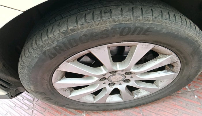 2012 Mercedes Benz Ml Class 250 CDI, Diesel, Automatic, 1,63,263 km, tyre