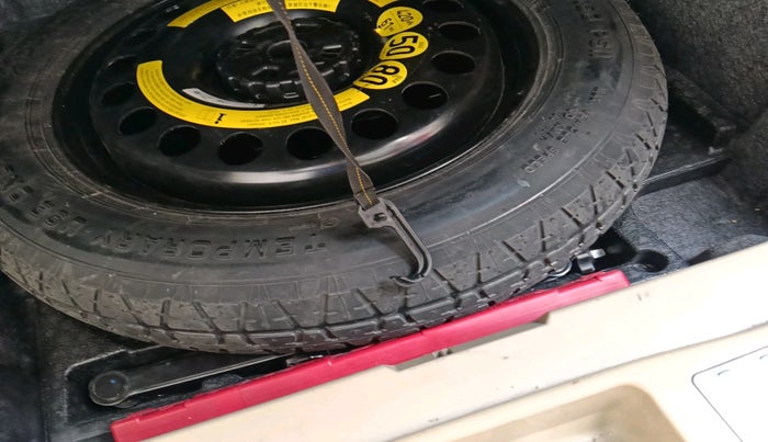 2012 Mercedes Benz Ml Class 250 CDI, Diesel, Automatic, 1,63,263 km, tyre