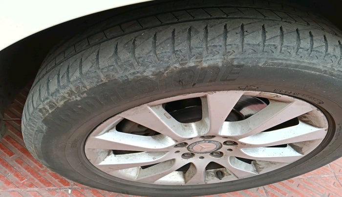 2012 Mercedes Benz Ml Class 250 CDI, Diesel, Automatic, 1,63,263 km, tyre