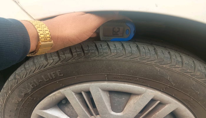 2013 Hyundai Santro Xing GLS, Petrol, Manual, 1,02,249 km, tyre