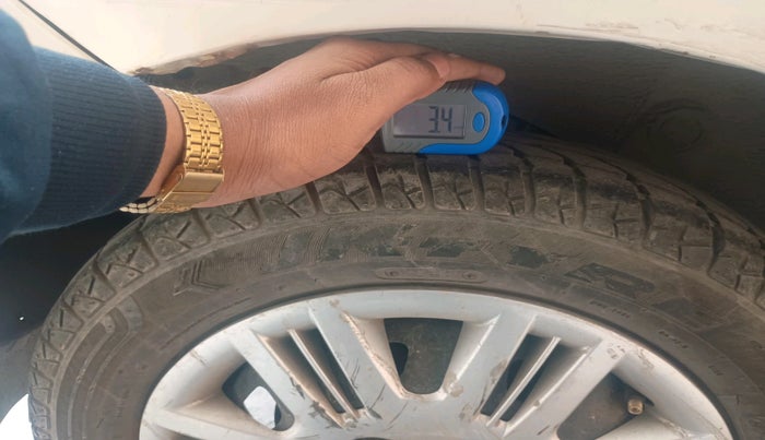 2013 Hyundai Santro Xing GLS, Petrol, Manual, 1,02,249 km, tyre