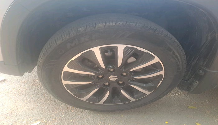 2020 Maruti Vitara Brezza LXI, Petrol, Manual, 27,558 km, tyre