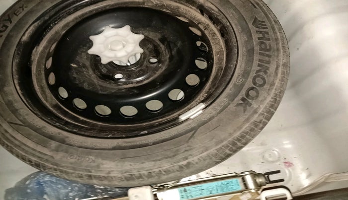 2018 Hyundai Grand i10 ASTA 1.2 KAPPA VTVT, Petrol, Manual, 39,140 km, tyre