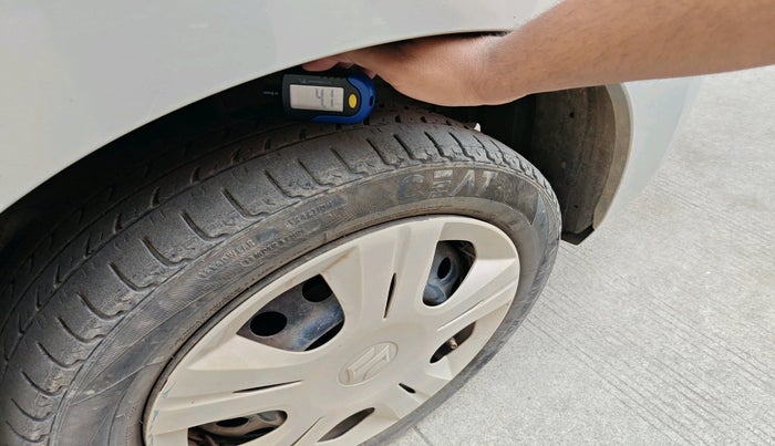 2016 Maruti Wagon R 1.0 VXI AMT, Petrol, Automatic, 64,818 km, tyre