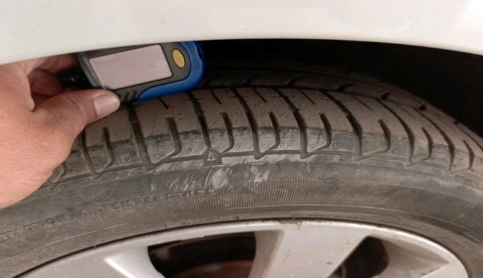 2012 Hyundai Verna FLUIDIC 1.6 VTVT SX, Petrol, Manual, 74,328 km, tyre