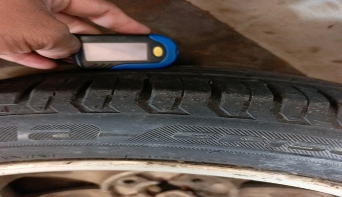 2012 Hyundai Verna FLUIDIC 1.6 VTVT SX, Petrol, Manual, 74,328 km, tyre